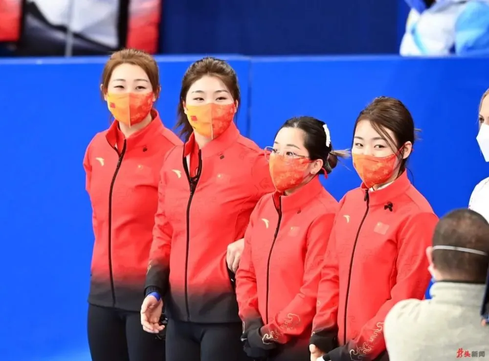 在21届温哥华冬奥会上,我国女子冰壶队_中国女子冰壶队张丽君_女子冰壶队
